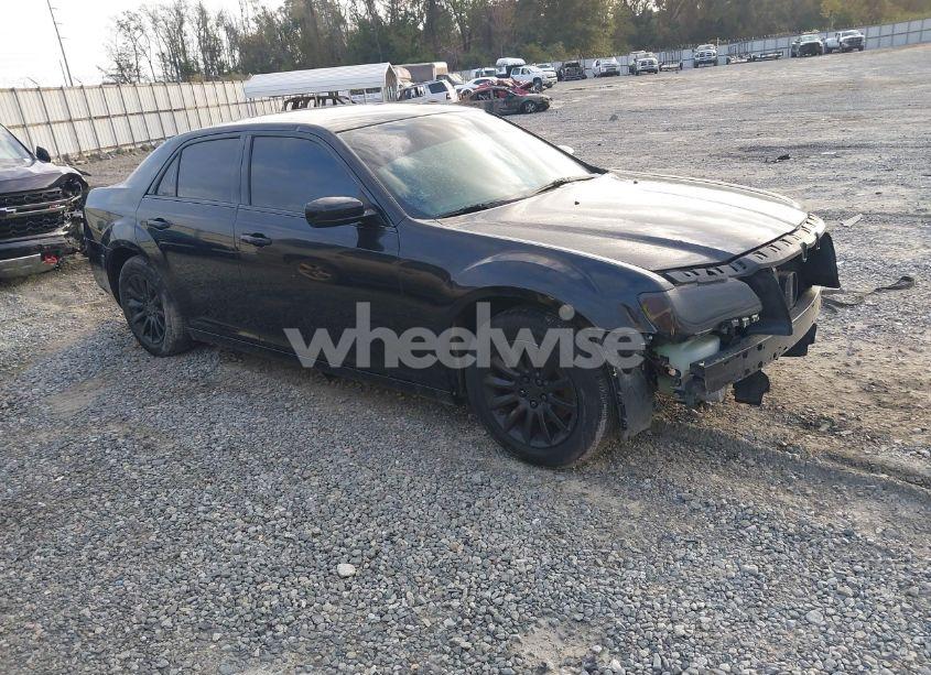 2014 Chrysler 300 (VIN 2C3CCAAG3EH156689) main photo