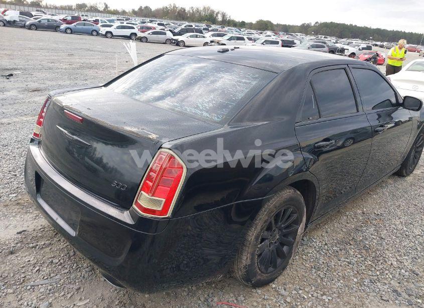 Photo 13 of 2014 Chrysler 300 (VIN 2C3CCAAG3EH156689)