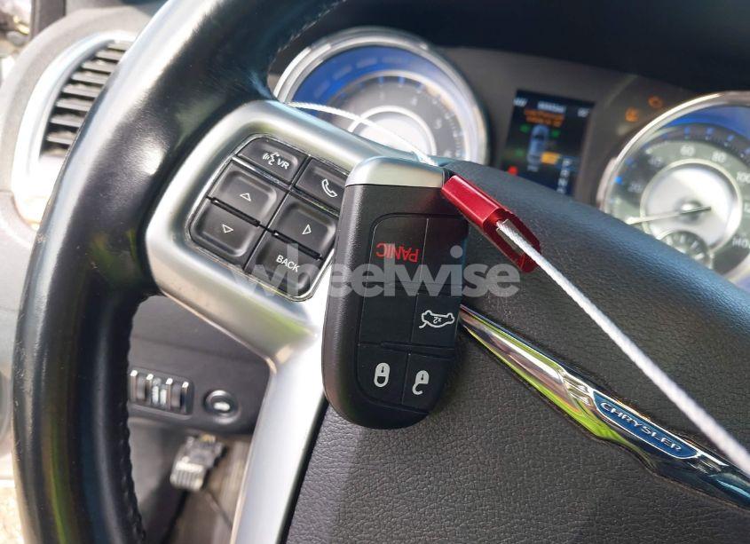 Photo 11 of 2014 Chrysler 300 (VIN 2C3CCAAG3EH365186)