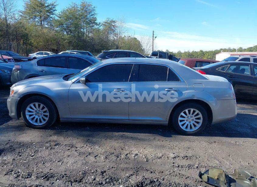 Photo 14 of 2014 Chrysler 300 (VIN 2C3CCAAG3EH365186)