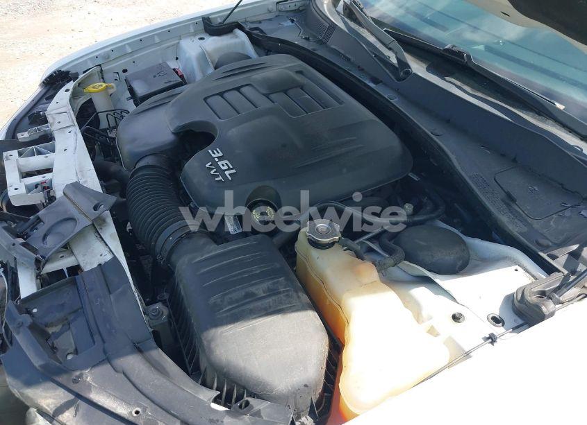 Photo 10 of 2015 Chrysler 300 LIMITED (VIN 2C3CCAAG3FH859646)