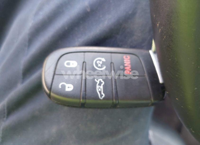 Photo 11 of 2015 Chrysler 300 LIMITED (VIN 2C3CCAAG3FH859646)