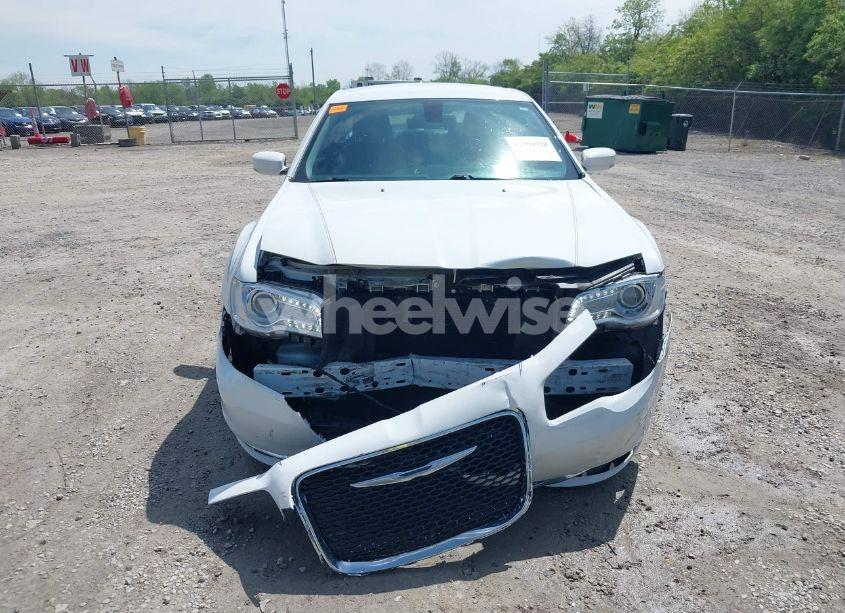 Photo 13 of 2015 Chrysler 300 LIMITED (VIN 2C3CCAAG3FH859646)