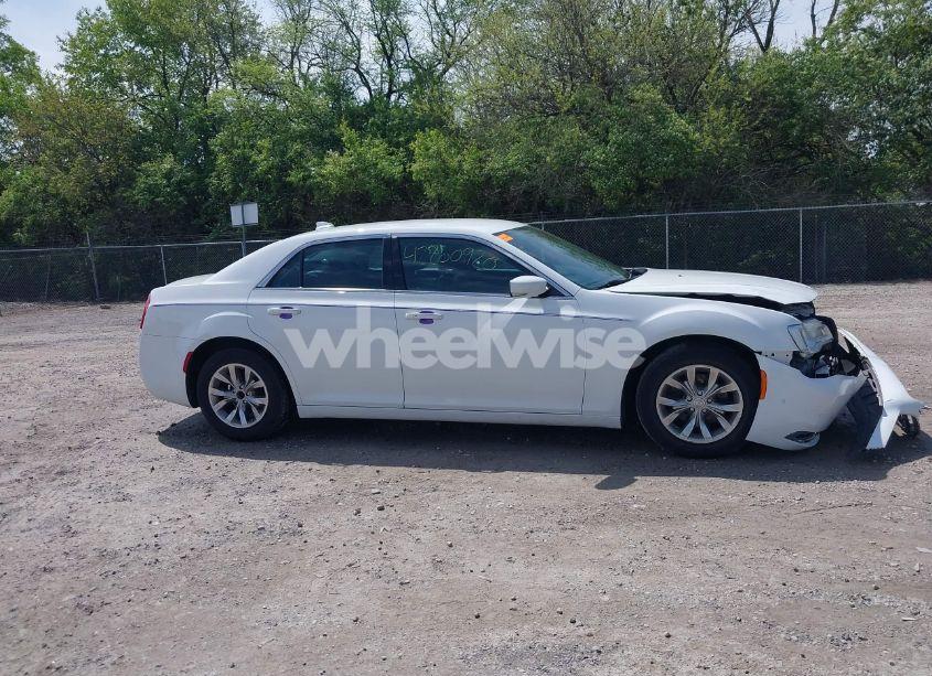 Photo 14 of 2015 Chrysler 300 LIMITED (VIN 2C3CCAAG3FH859646)