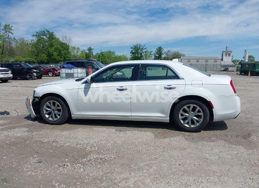 Photo 15 of 2015 Chrysler 300 LIMITED (VIN 2C3CCAAG3FH859646)