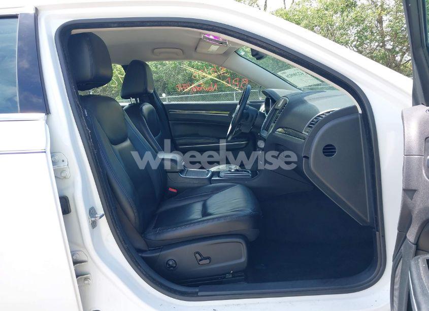 Photo 5 of 2015 Chrysler 300 LIMITED (VIN 2C3CCAAG3FH859646)