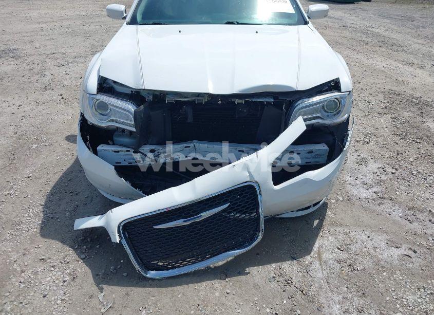 Photo 6 of 2015 Chrysler 300 LIMITED (VIN 2C3CCAAG3FH859646)