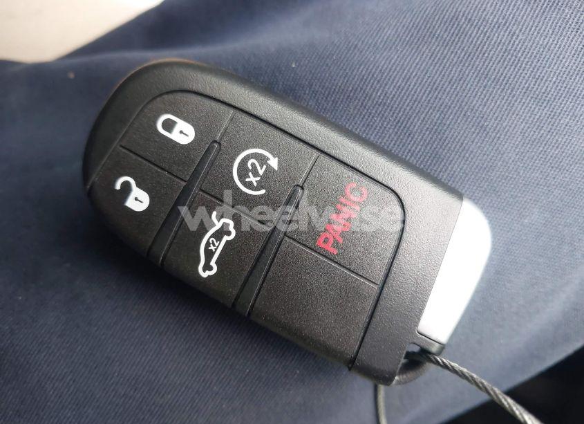 Photo 11 of 2015 Chrysler 300 LIMITED (VIN 2C3CCAAG3FH881775)