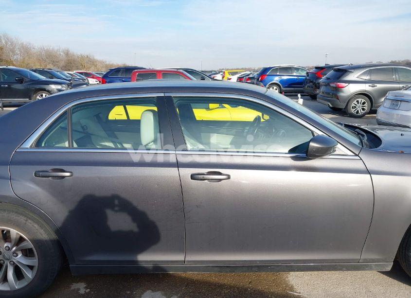 Photo 13 of 2015 Chrysler 300 LIMITED (VIN 2C3CCAAG3FH881775)