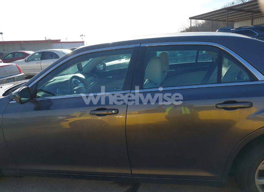 Photo 14 of 2015 Chrysler 300 LIMITED (VIN 2C3CCAAG3FH881775)