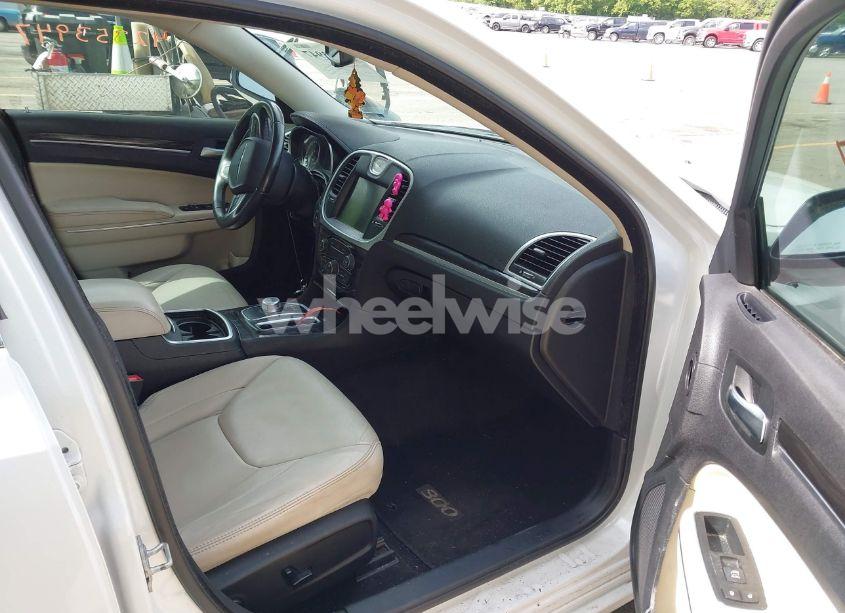 Photo 5 of 2015 Chrysler 300 LIMITED (VIN 2C3CCAAG3FH881999)