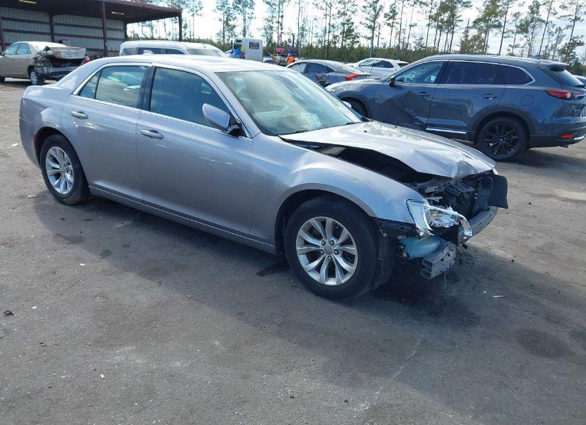 2015 Chrysler 300 LIMITED (VIN 2C3CCAAG3FH930201) main photo