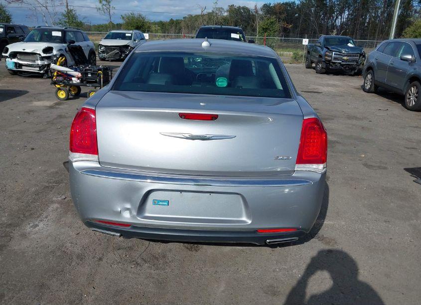 Photo 16 of 2015 Chrysler 300 LIMITED (VIN 2C3CCAAG3FH930201)