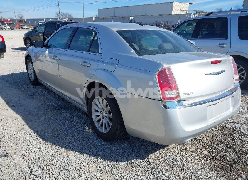 Photo 3 of 2012 Chrysler 300 (VIN 2C3CCAAG4CH117753)