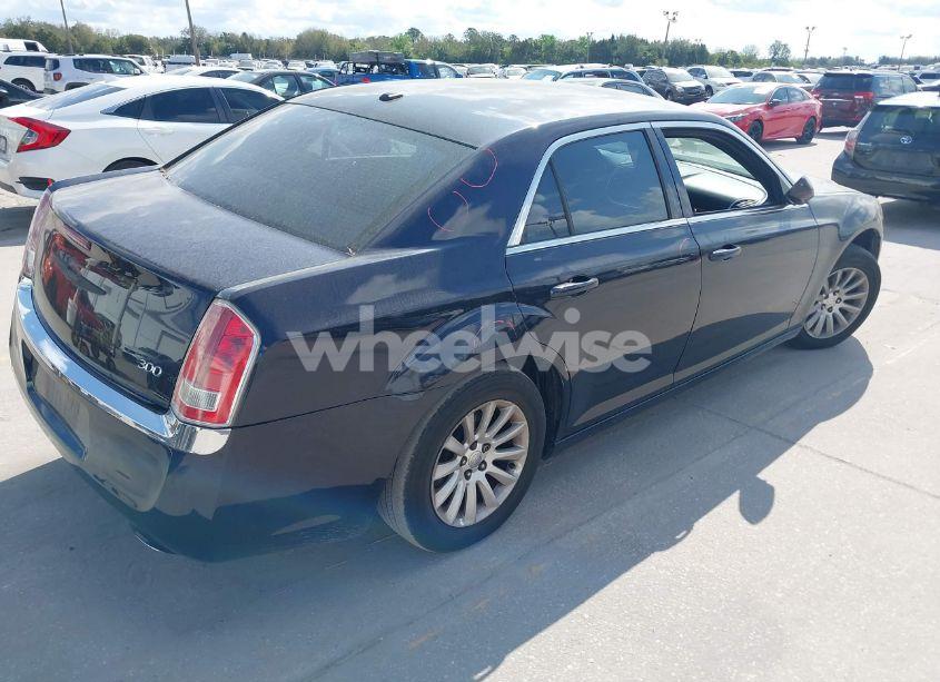 Photo 4 of 2012 Chrysler 300 (VIN 2C3CCAAG4CH173644)