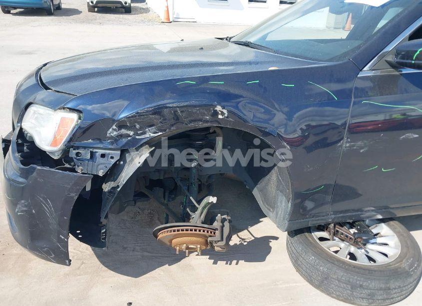 Photo 6 of 2012 Chrysler 300 (VIN 2C3CCAAG4CH173644)