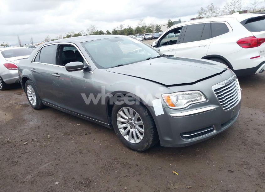 2012 Chrysler 300 (VIN 2C3CCAAG4CH313613) main photo