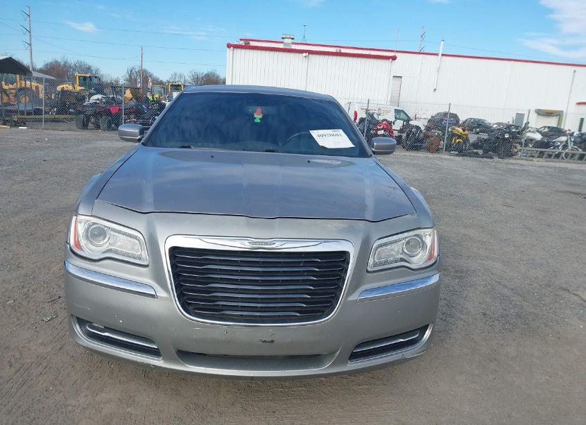 Photo 11 of 2013 Chrysler 300 MOTOWN (VIN 2C3CCAAG4DH572376)