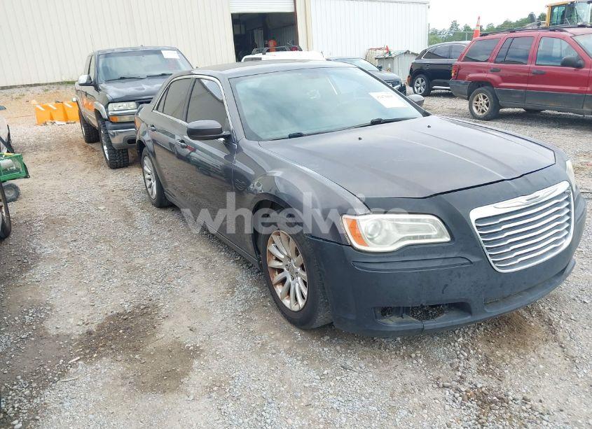 2013 Chrysler 300 MOTOWN (VIN 2C3CCAAG4DH588190) main photo