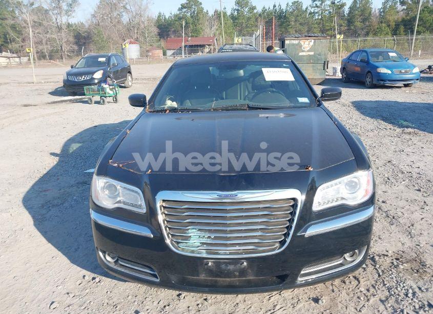 Photo 12 of 2013 Chrysler 300 MOTOWN (VIN 2C3CCAAG4DH632138)