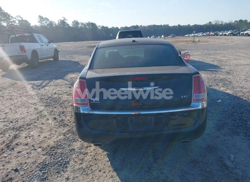 Photo 16 of 2013 Chrysler 300 MOTOWN (VIN 2C3CCAAG4DH632138)