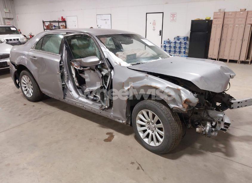 2014 Chrysler 300 (VIN 2C3CCAAG4EH181004) main photo