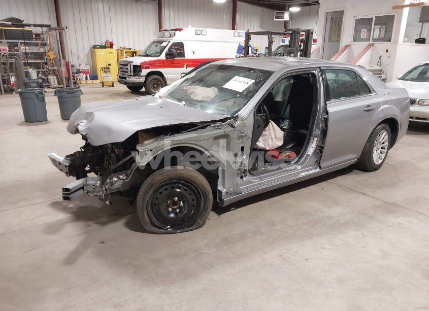 Photo 2 of 2014 Chrysler 300 (VIN 2C3CCAAG4EH181004)