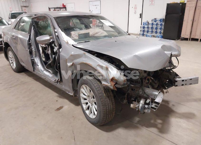 Photo 6 of 2014 Chrysler 300 (VIN 2C3CCAAG4EH181004)