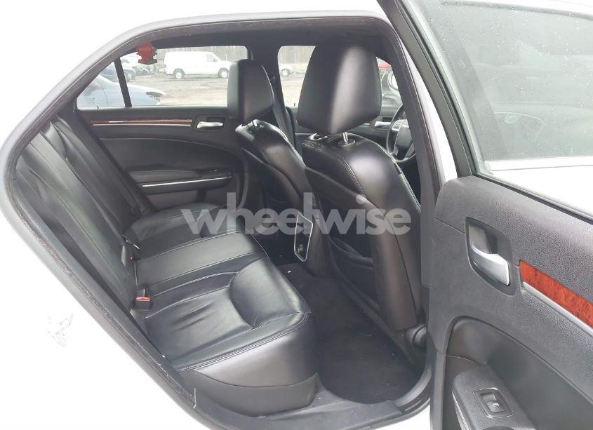 Photo 8 of 2014 Chrysler 300 (VIN 2C3CCAAG4EH288571)