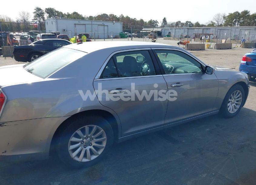 Photo 13 of 2014 Chrysler 300 (VIN 2C3CCAAG4EH289171)