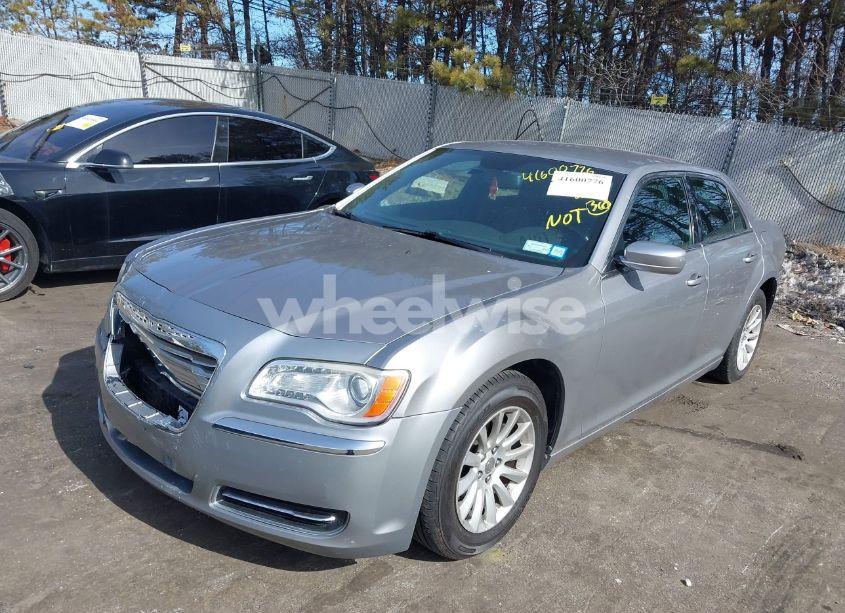 Photo 2 of 2014 Chrysler 300 (VIN 2C3CCAAG4EH289171)