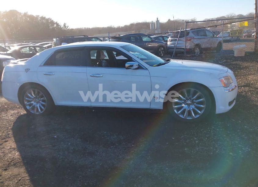 Photo 13 of 2014 Chrysler 300 UPTOWN EDITION (VIN 2C3CCAAG4EH344363)