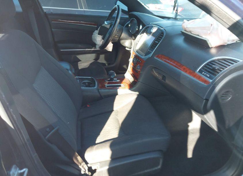 Photo 5 of 2014 Chrysler 300 (VIN 2C3CCAAG4EH376214)