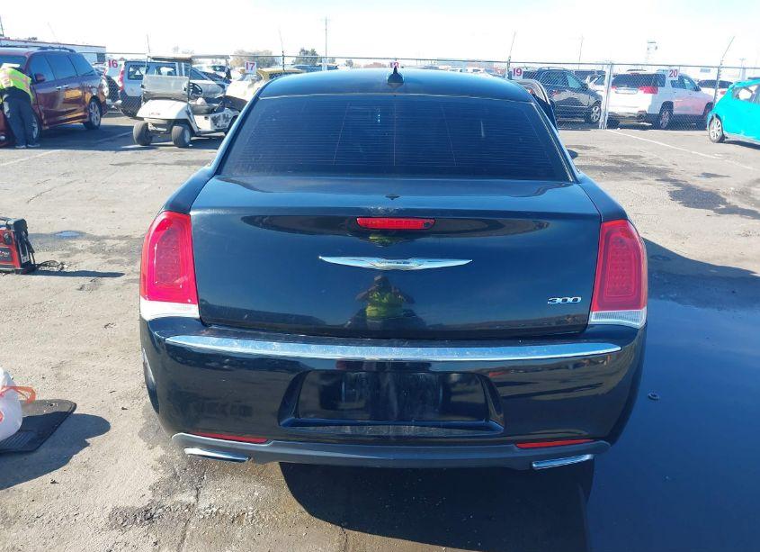 Photo 16 of 2015 Chrysler 300 LIMITED (VIN 2C3CCAAG4FH818149)