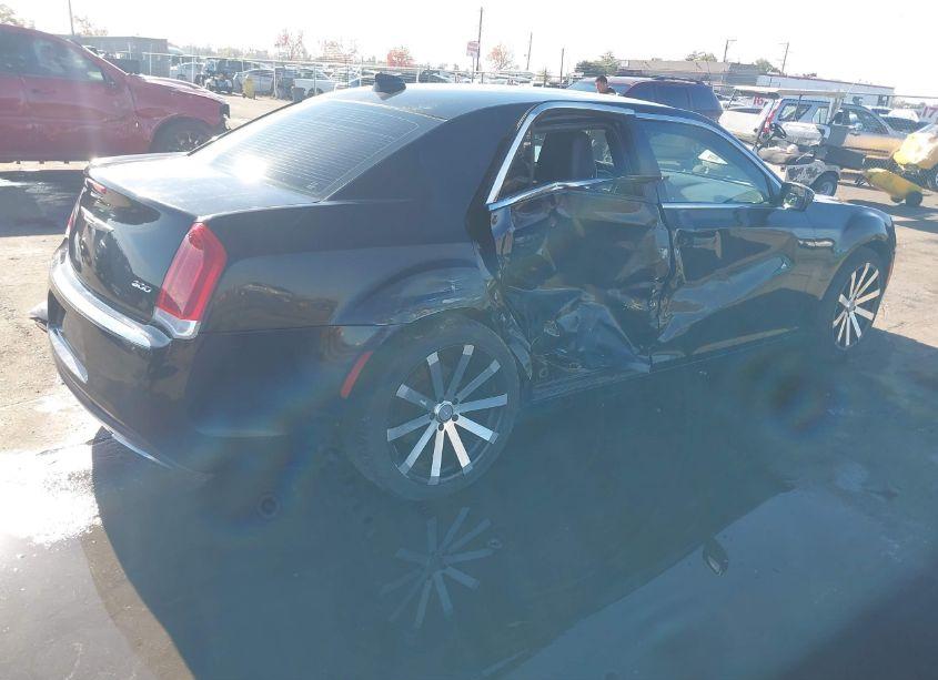 Photo 4 of 2015 Chrysler 300 LIMITED (VIN 2C3CCAAG4FH818149)