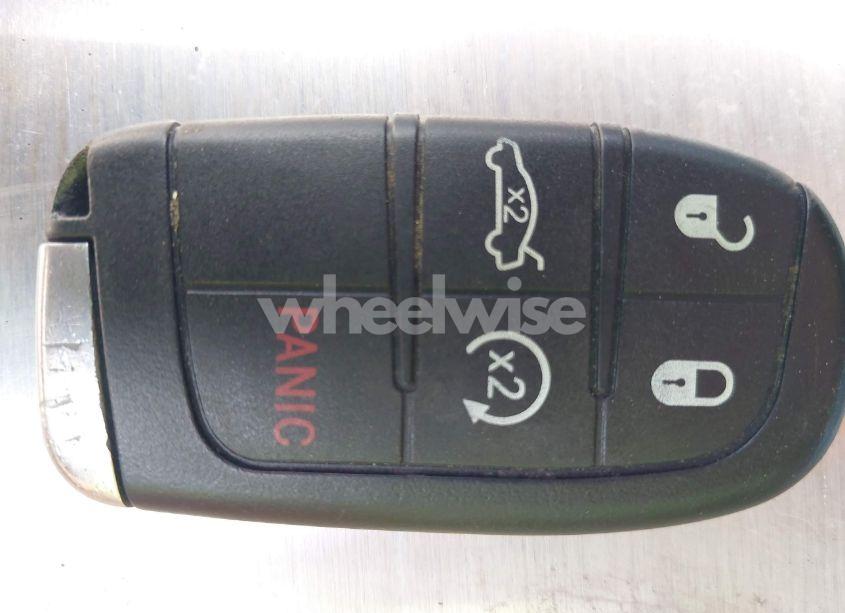 Photo 11 of 2015 Chrysler 300 LIMITED (VIN 2C3CCAAG4FH853922)