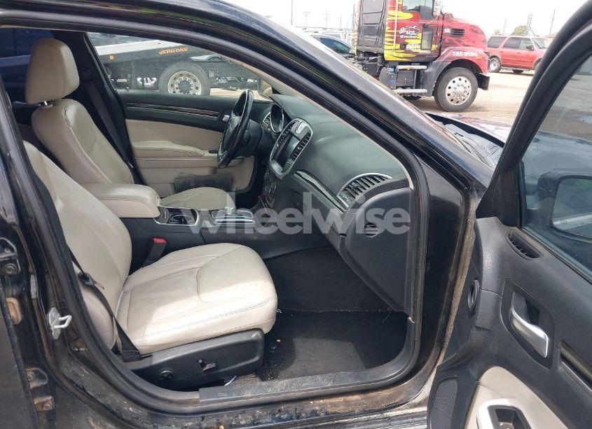 Photo 5 of 2015 Chrysler 300 LIMITED (VIN 2C3CCAAG4FH853922)