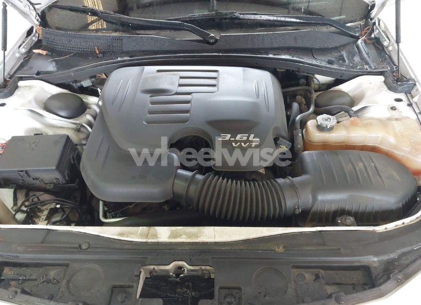 Photo 10 of 2015 Chrysler 300 LIMITED (VIN 2C3CCAAG4FH904240)