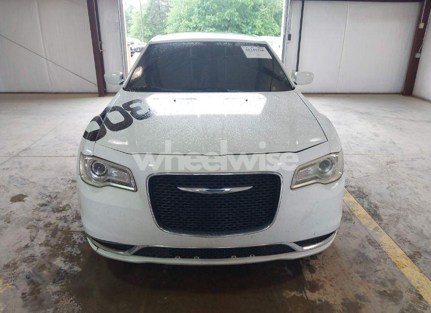 Photo 12 of 2015 Chrysler 300 LIMITED (VIN 2C3CCAAG4FH904240)