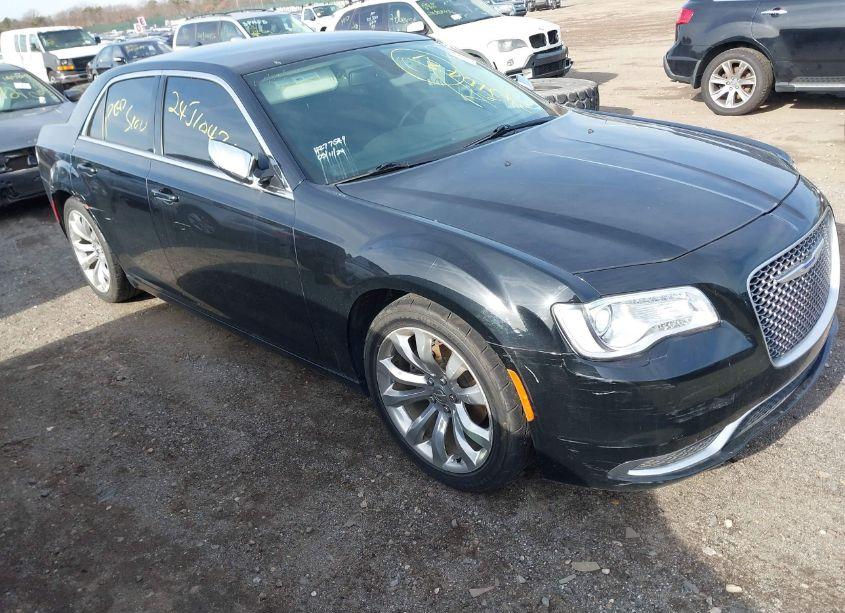 2019 Chrysler 300 TOURING (VIN 2C3CCAAG4KH601680) main photo