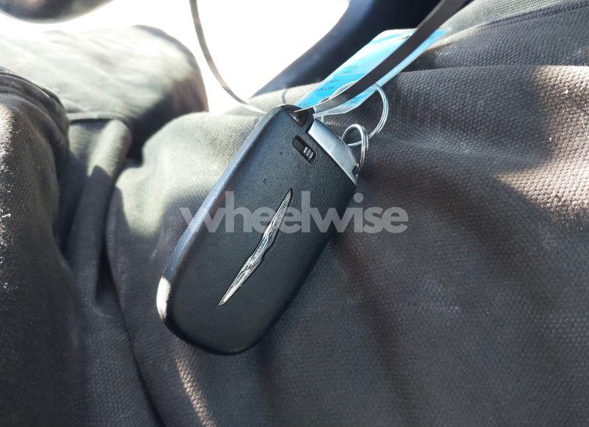 Photo 11 of 2020 Chrysler 300 TOURING (VIN 2C3CCAAG4LH171988)