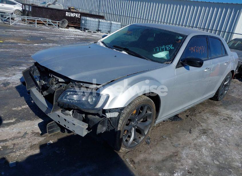 Photo 2 of 2020 Chrysler 300 TOURING (VIN 2C3CCAAG4LH171988)