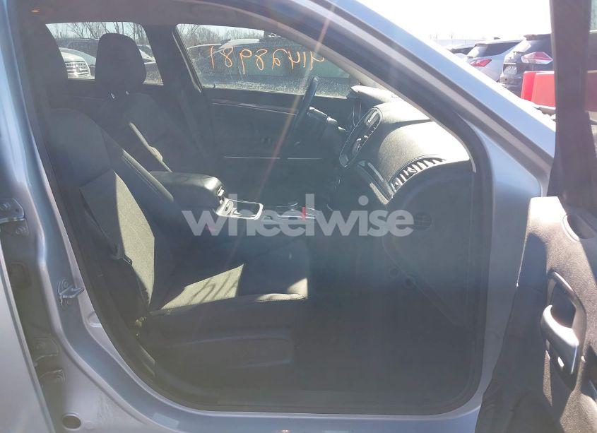 Photo 5 of 2020 Chrysler 300 TOURING (VIN 2C3CCAAG4LH171988)