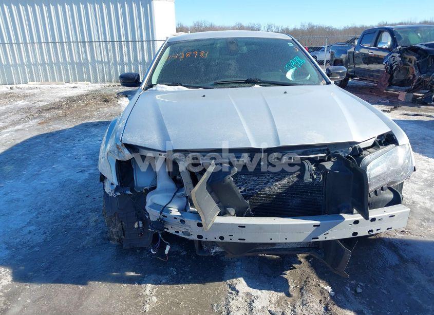 Photo 6 of 2020 Chrysler 300 TOURING (VIN 2C3CCAAG4LH171988)