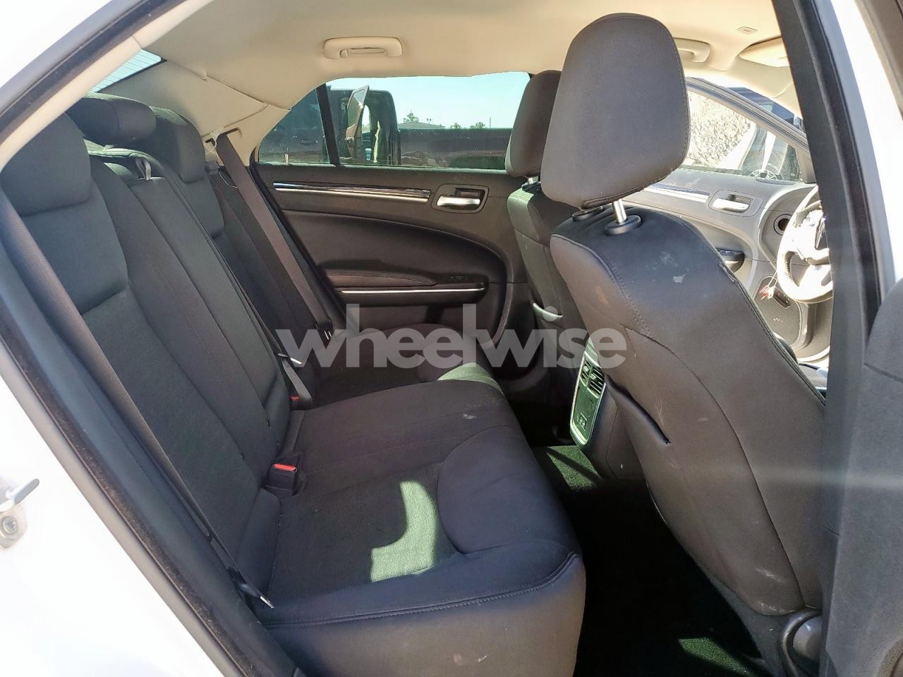 Photo 10 of 2023 CHRYSLER 300 TOURING (VIN 2C3CCAAG4PH678864)