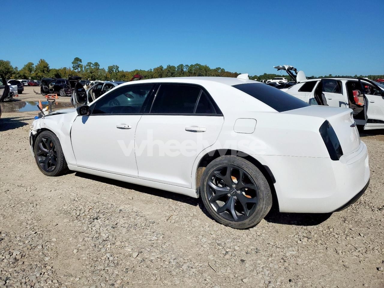 Photo 2 of 2023 CHRYSLER 300 TOURING (VIN 2C3CCAAG4PH678864)