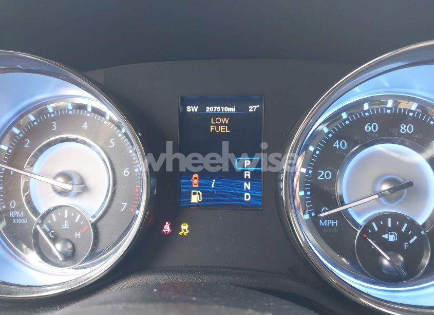 Photo 7 of 2012 Chrysler 300 (VIN 2C3CCAAG5CH104784)