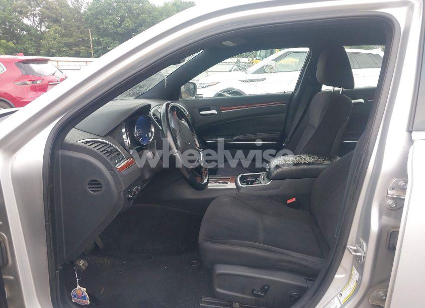 Photo 5 of 2012 Chrysler 300 (VIN 2C3CCAAG5CH116529)