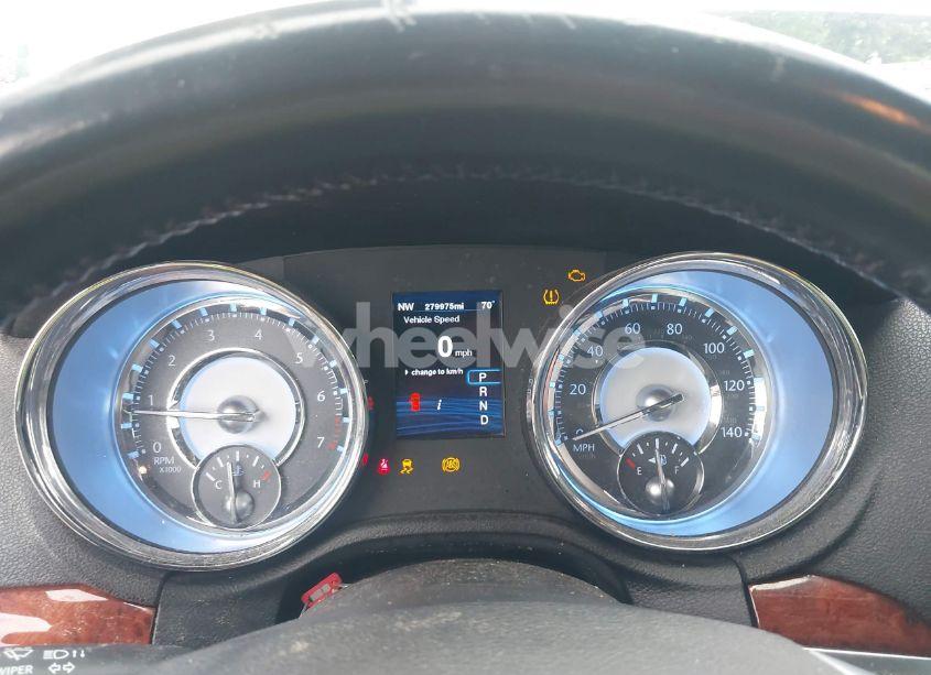 Photo 7 of 2012 Chrysler 300 (VIN 2C3CCAAG5CH116529)