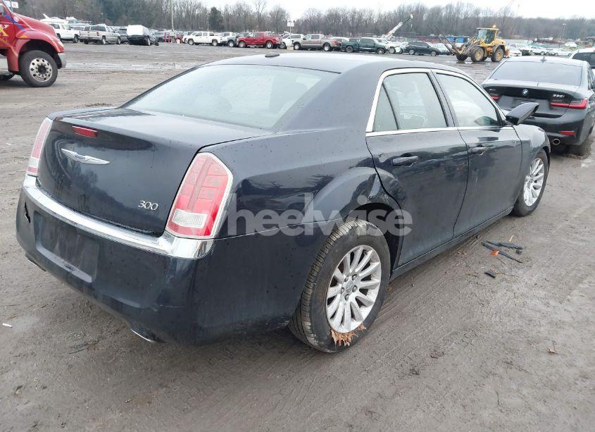 Photo 4 of 2012 Chrysler 300 (VIN 2C3CCAAG5CH117843)